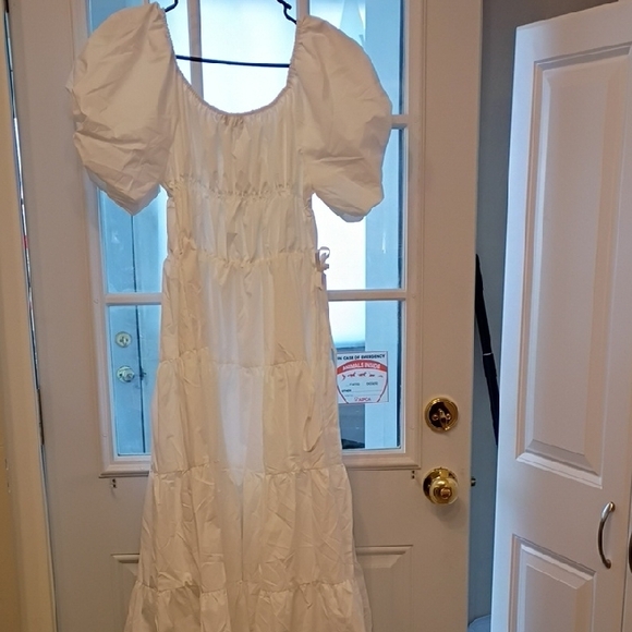 Chic White Puffy Sleeve Dress - Picture 4 of 5